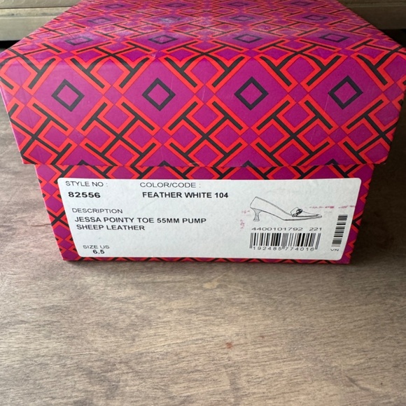 Tory Burch Jessa Pointy Toe Pumps - Picture 10 of 10